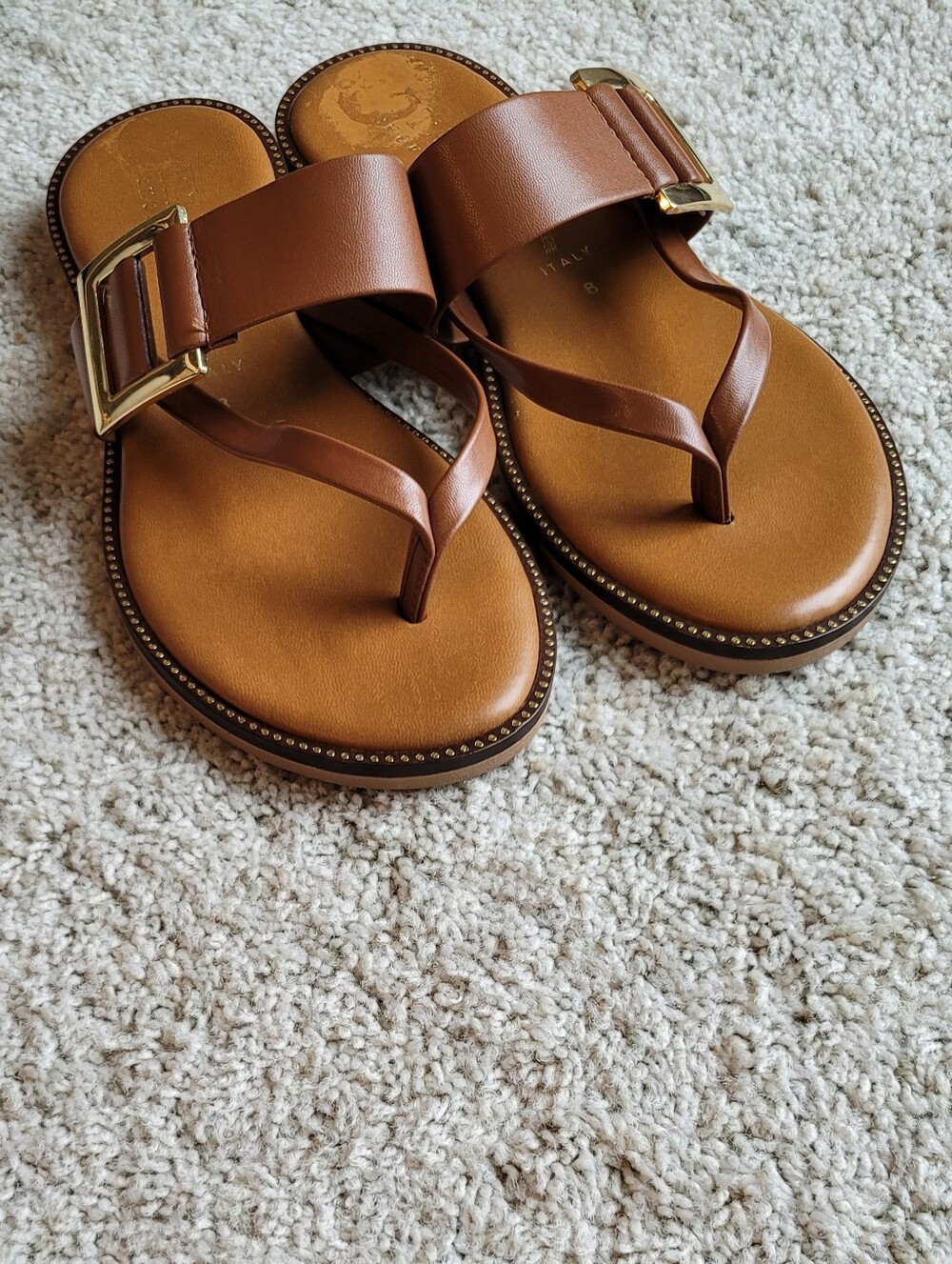 Striking leather Flip-flops xtra Strap & Gold Buckle Good Condition Sticker Spot